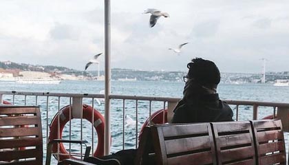 开云APP-阿根廷男篮横扫76人，恩比德绝境逆转的背后故事