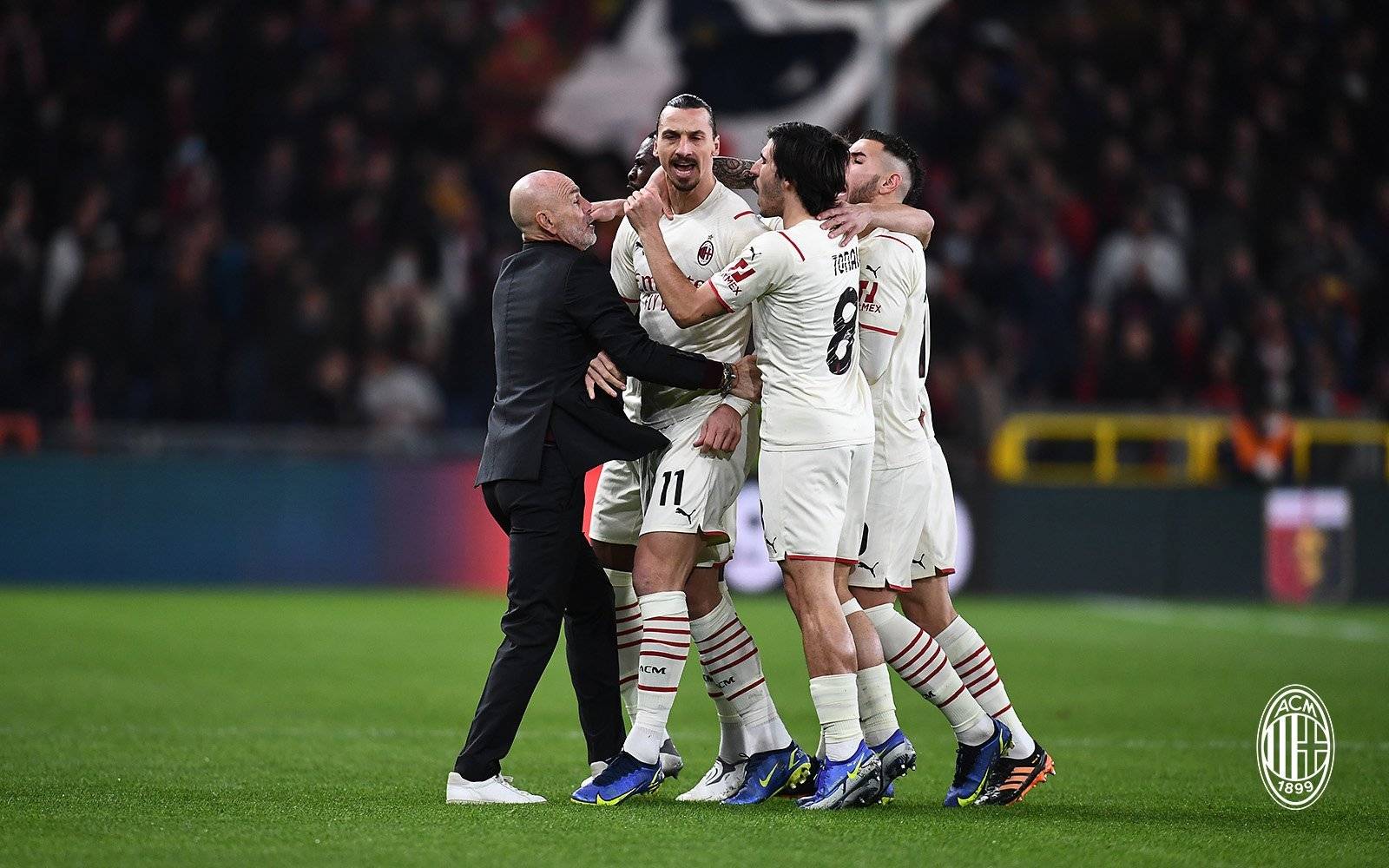 关于那不勒斯鏖战英格兰，阿尔瓦雷斯扛起全队的信息