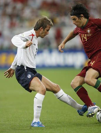 开云官网-英格兰队完胜葡萄牙队，张本智和关键制胜